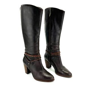 Ugg Brown Tall/Knee High Boot Size 10 Leather Block High Heel Almond Toe Bootie